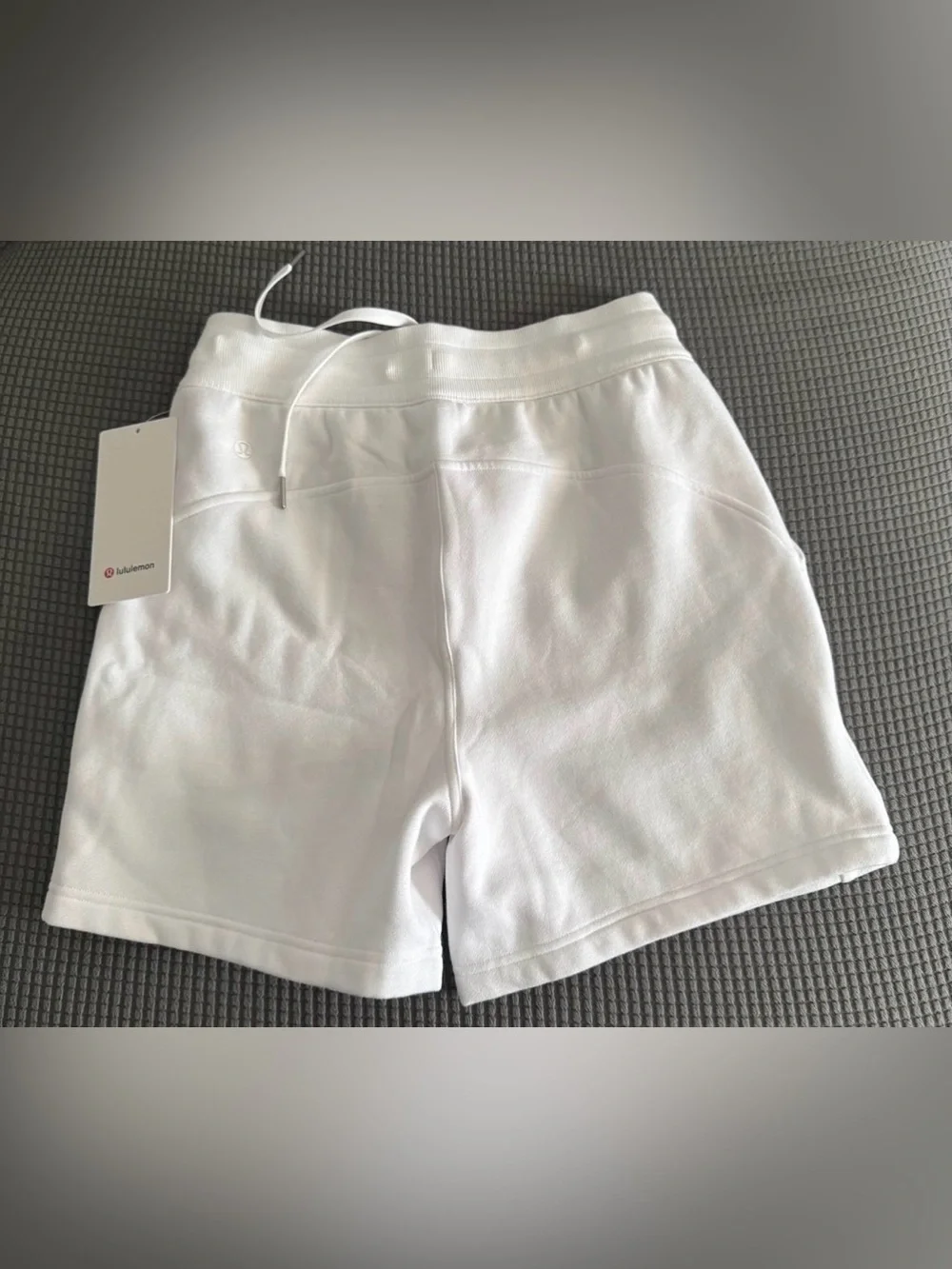 NWT Lululemon Scuba High-Rise Short 5
